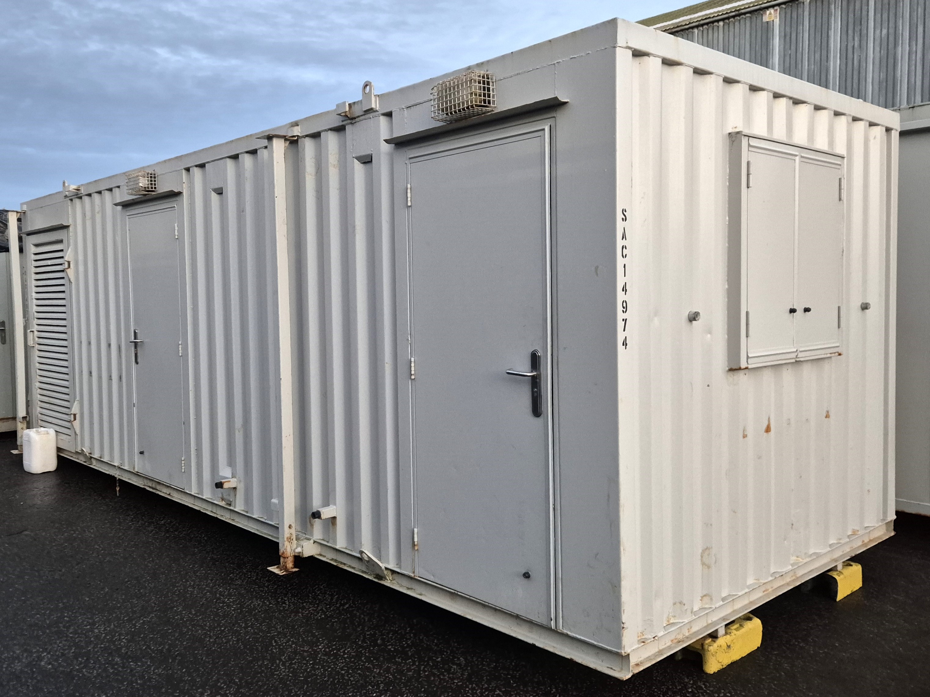 STORAGE CONTAINERS